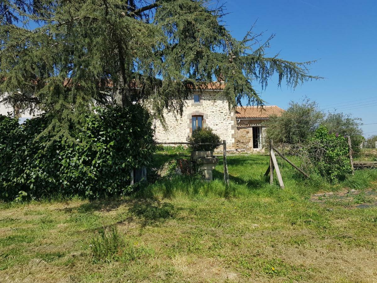 Villa Le Beugnon à La Pommeraie-sur-Sèvre Extérieur photo